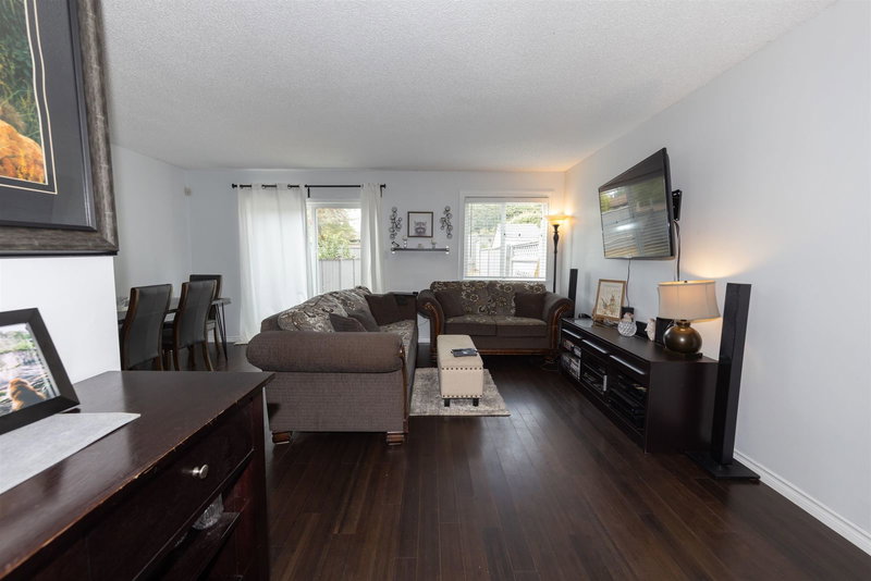 2713 Ellerslie Avenue, Burnaby, V5B 4R9 | Image 3