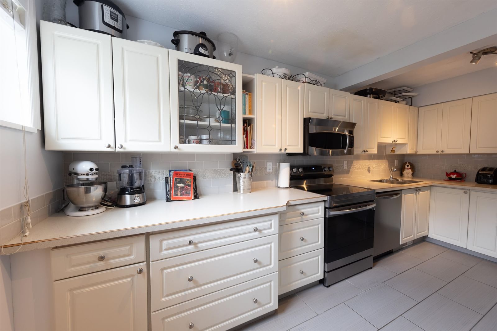 Listing Image 9