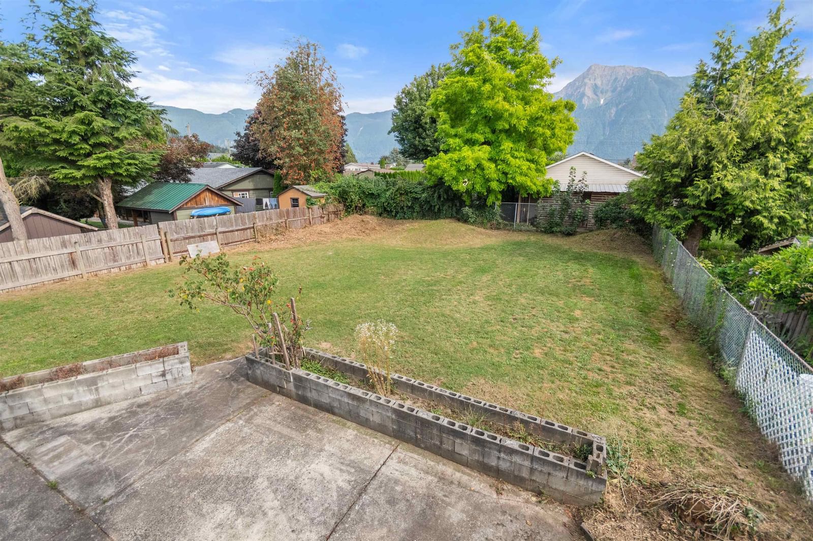 Listing Image 9