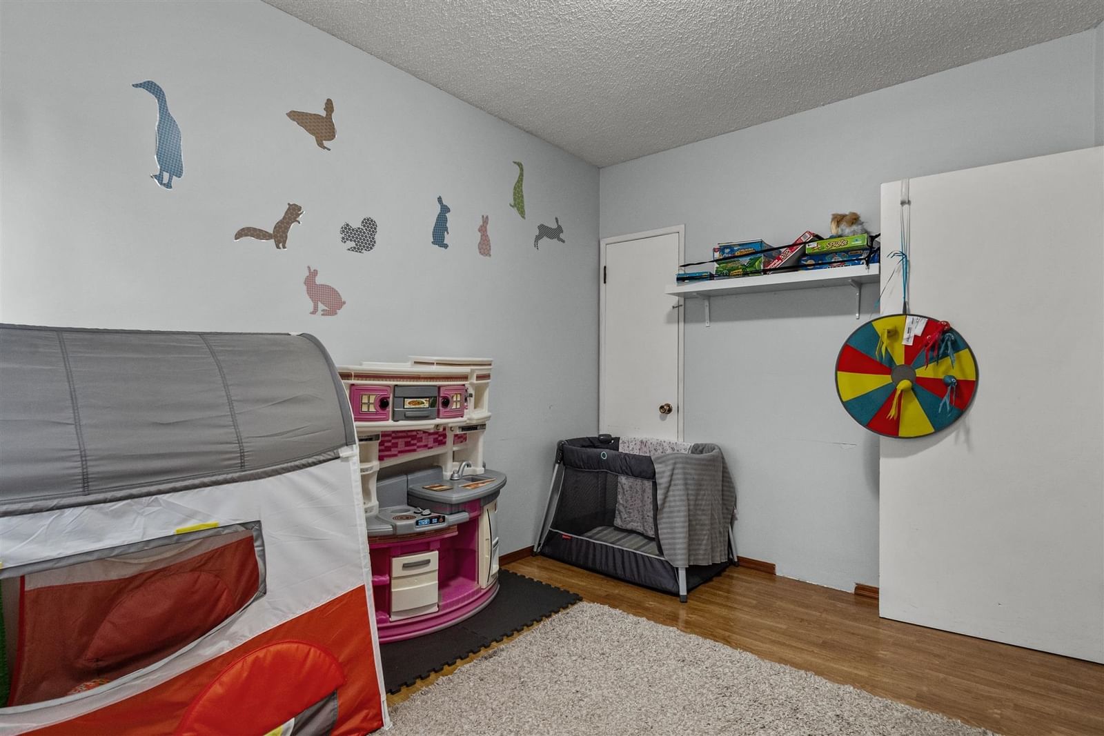 Listing Image 16
