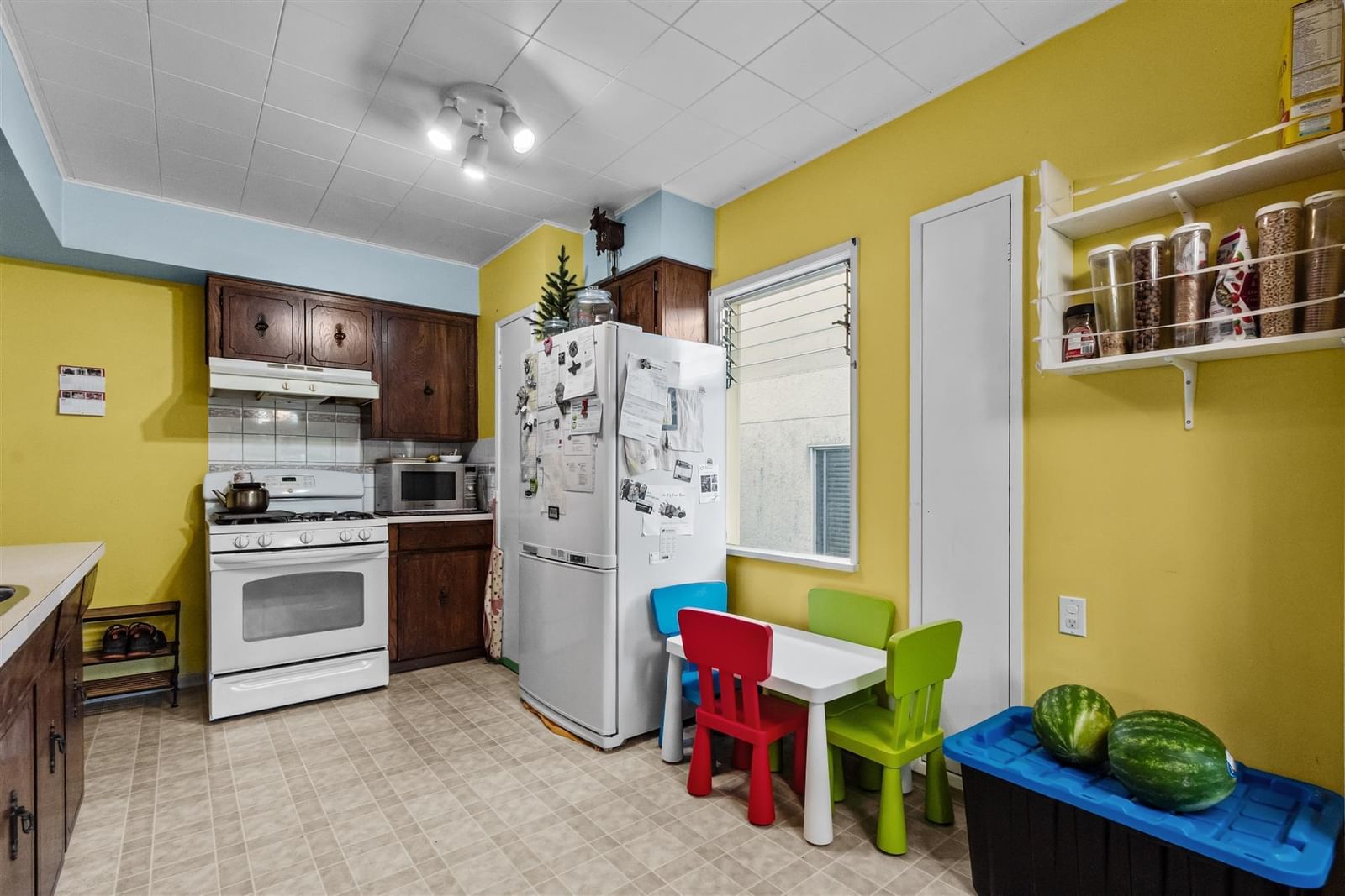Listing Image 6