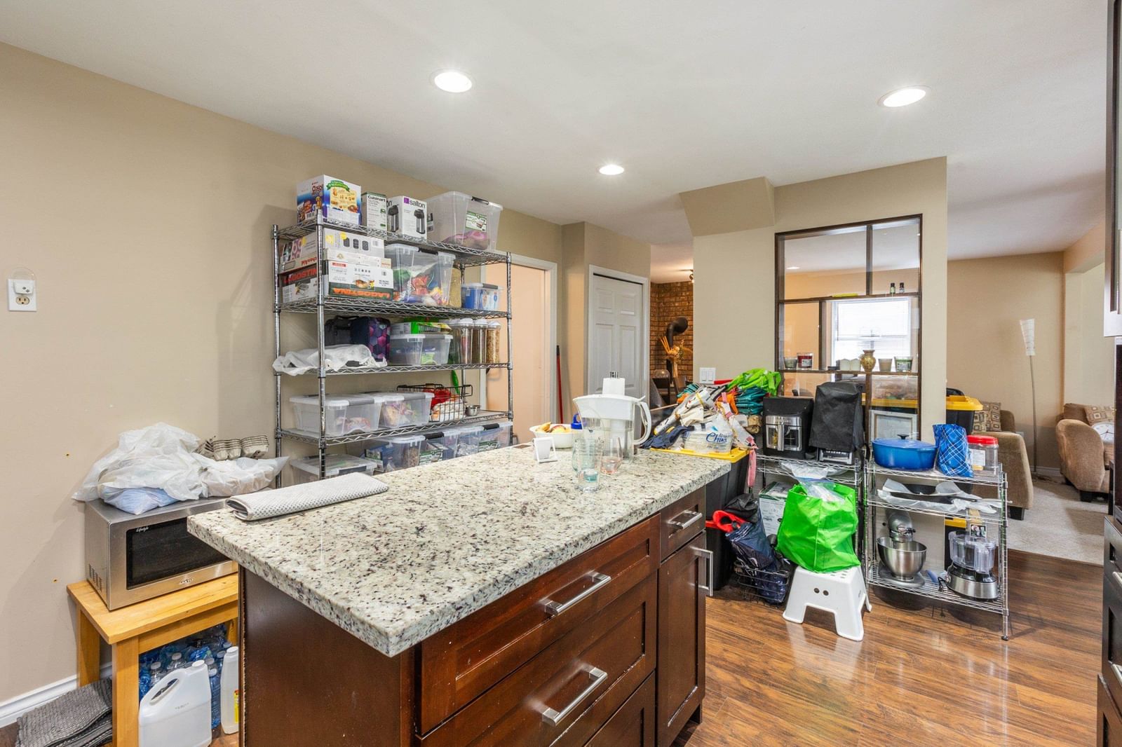 Listing Image 11