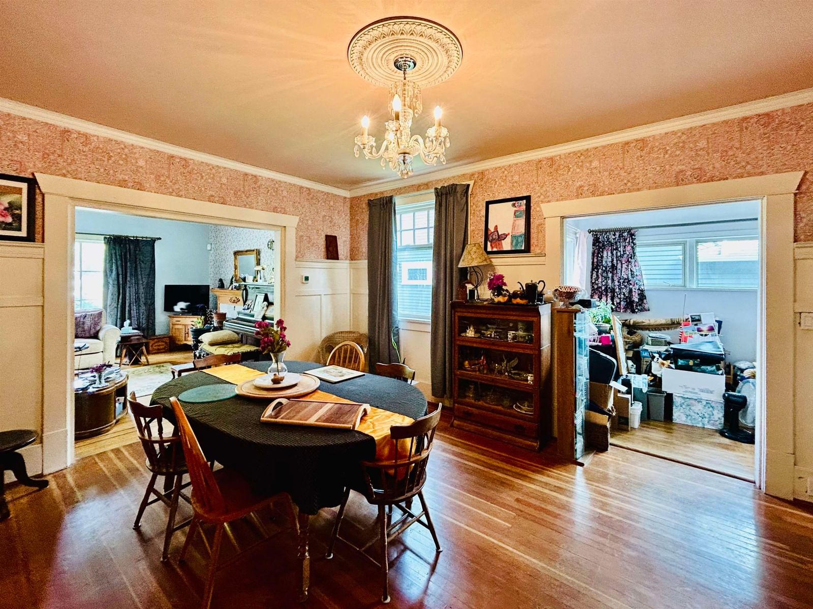 Listing Image 8