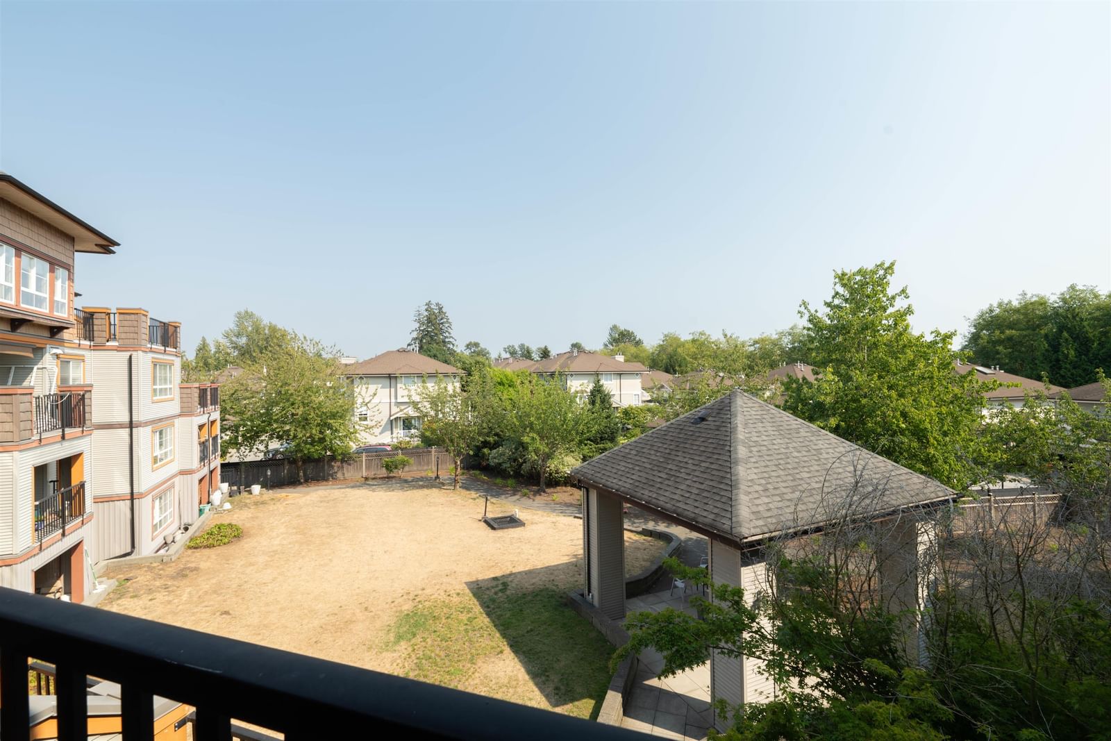 Listing Image 17