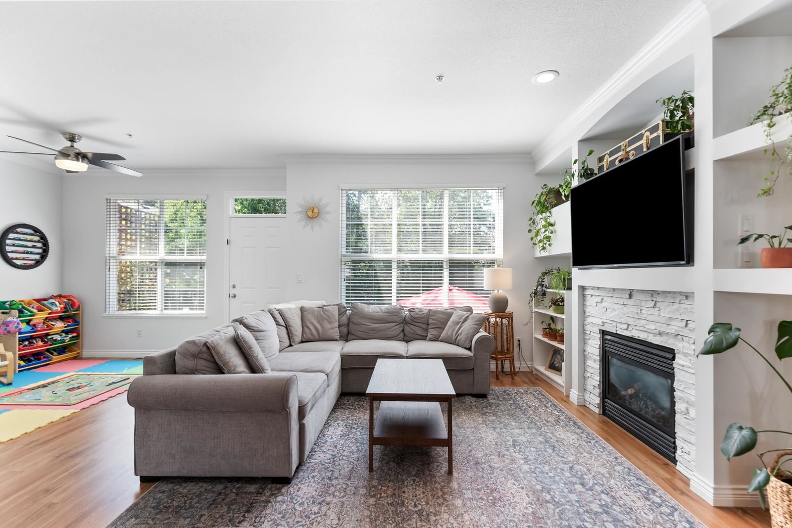 Listing Image 13