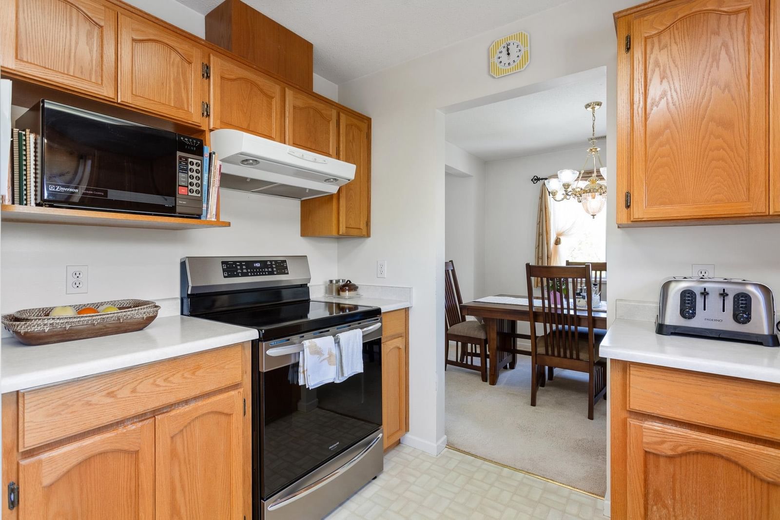 Listing Image 11