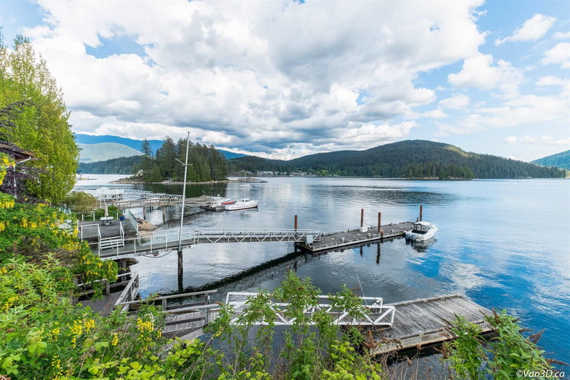 4541 Stonehaven Avenue, North Vancouver, V0V 0V0 | Image 3