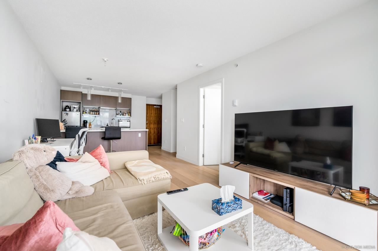 Listing Image 11