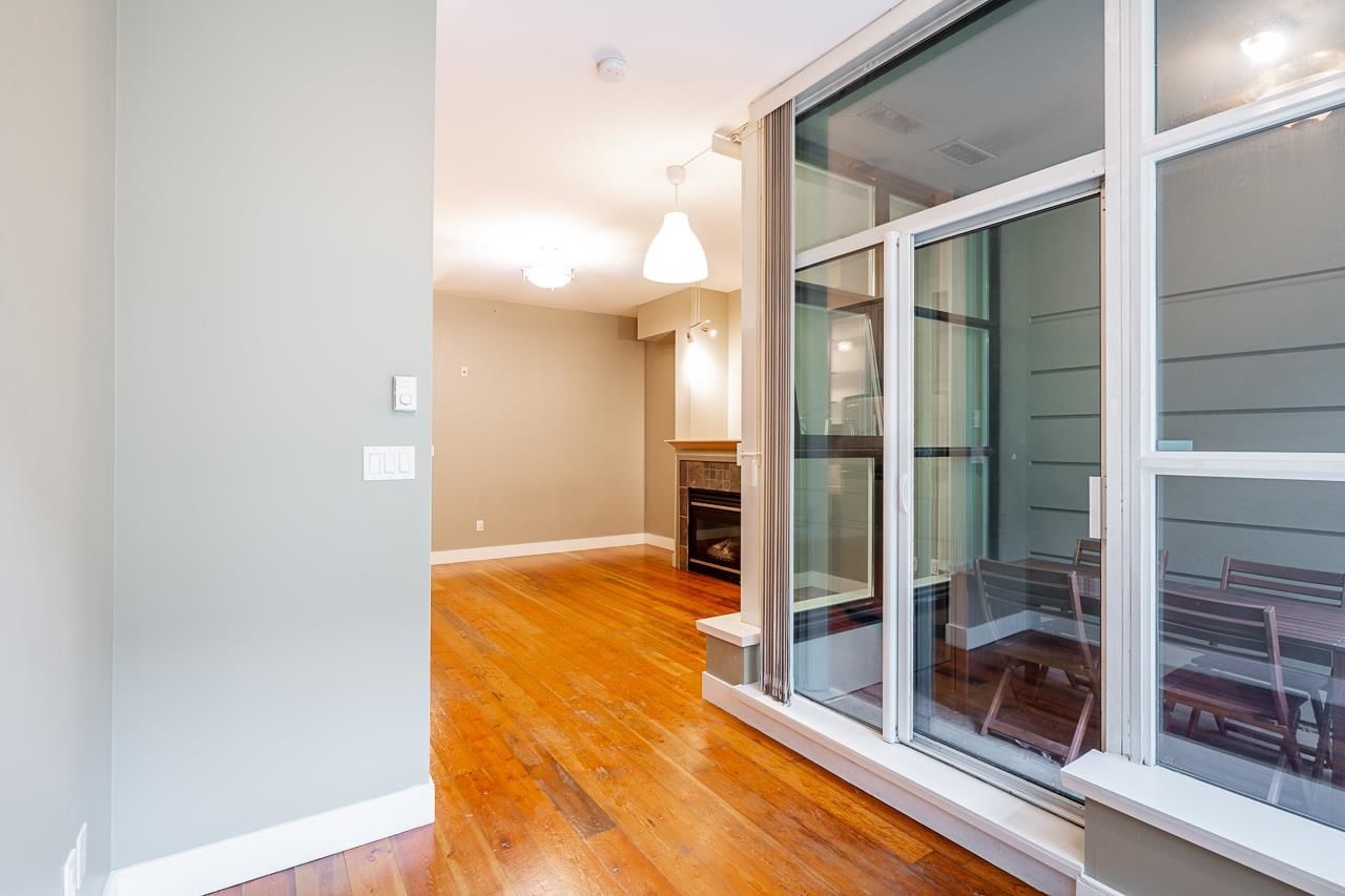 Listing Image 12