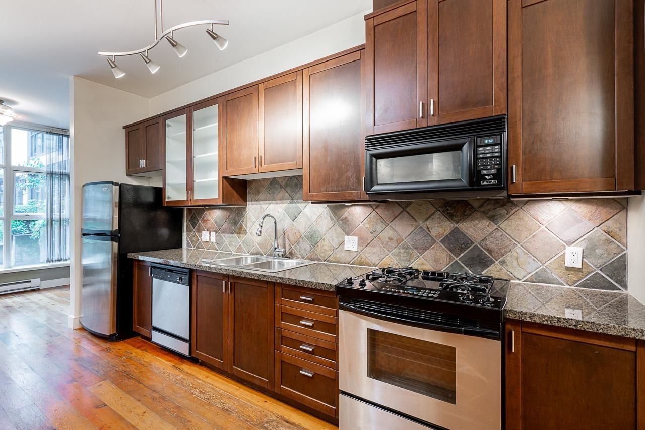 Listing Image 9