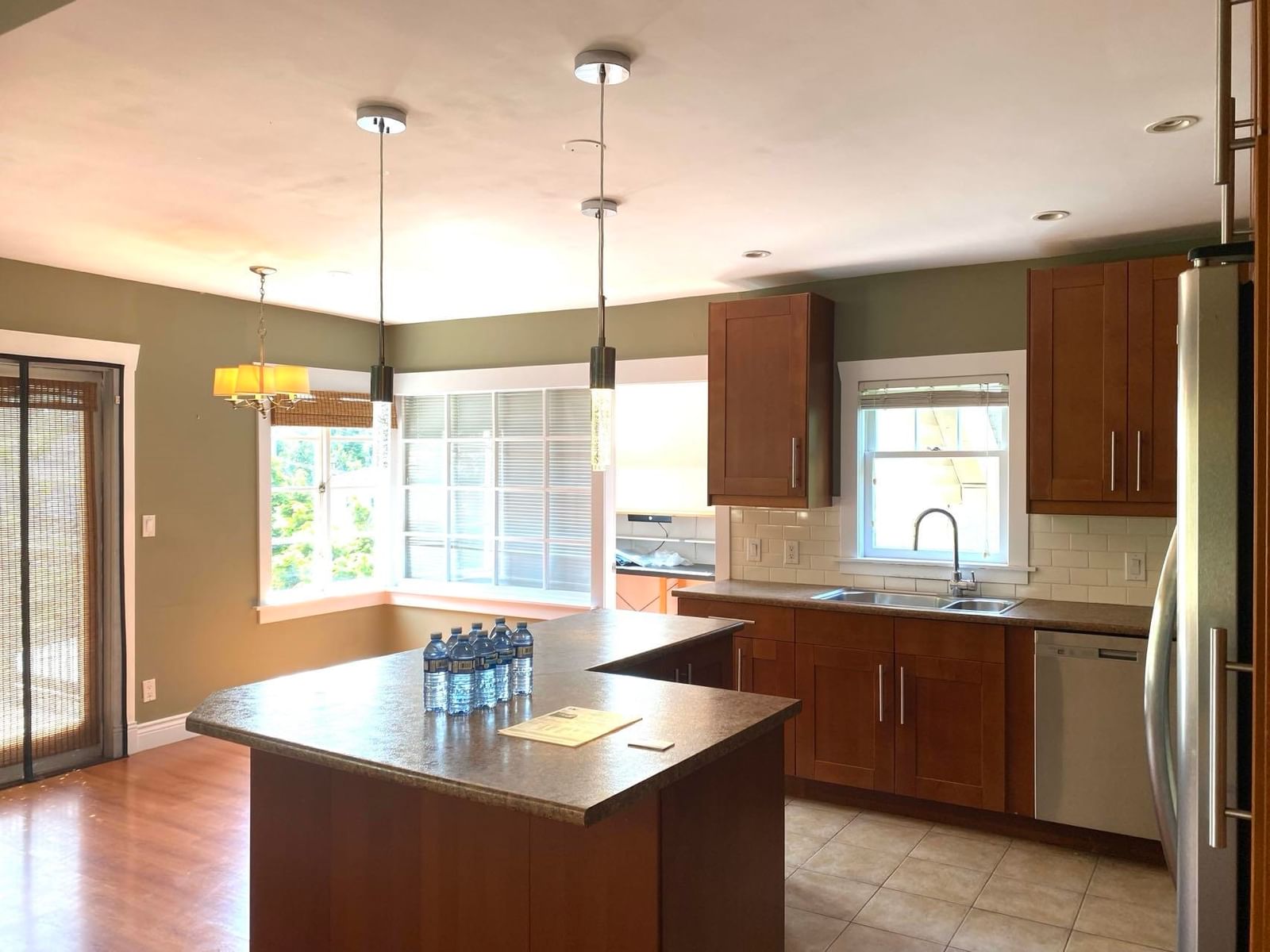 Listing Image 18