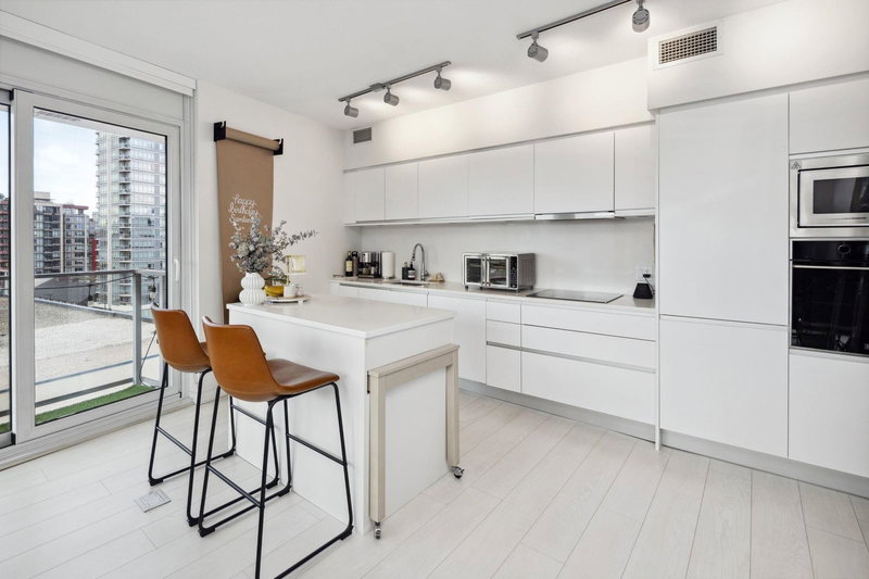 802 - 180 2nd Avenue, Vancouver, V5T 0K4 | Image 3