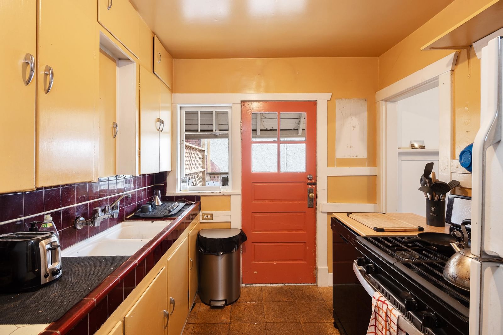 Listing Image 12