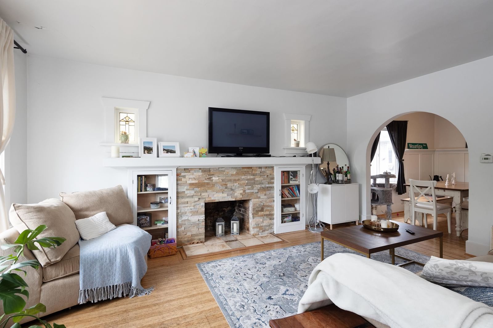 Listing Image 15