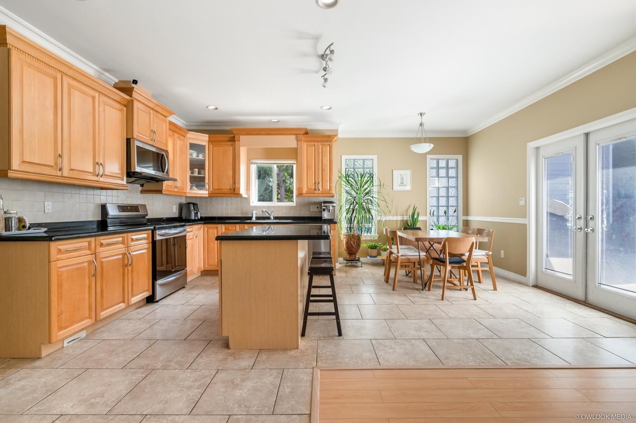 Listing Image 6