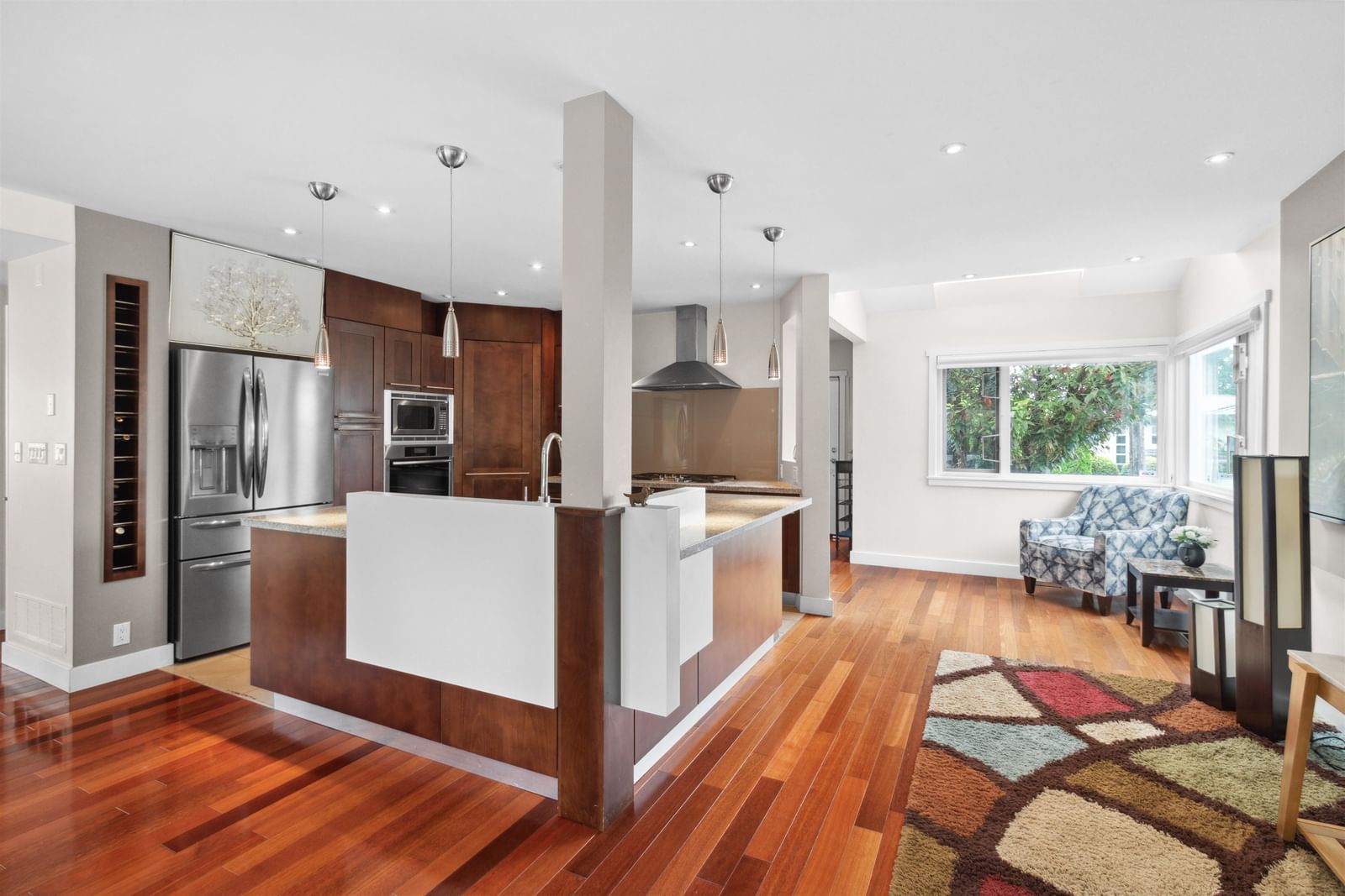 Listing Image 11