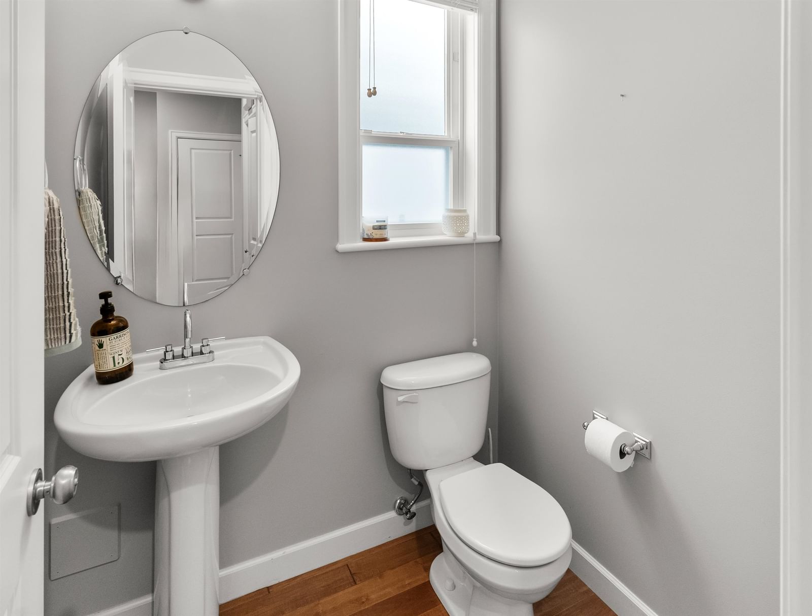 Listing Image 5