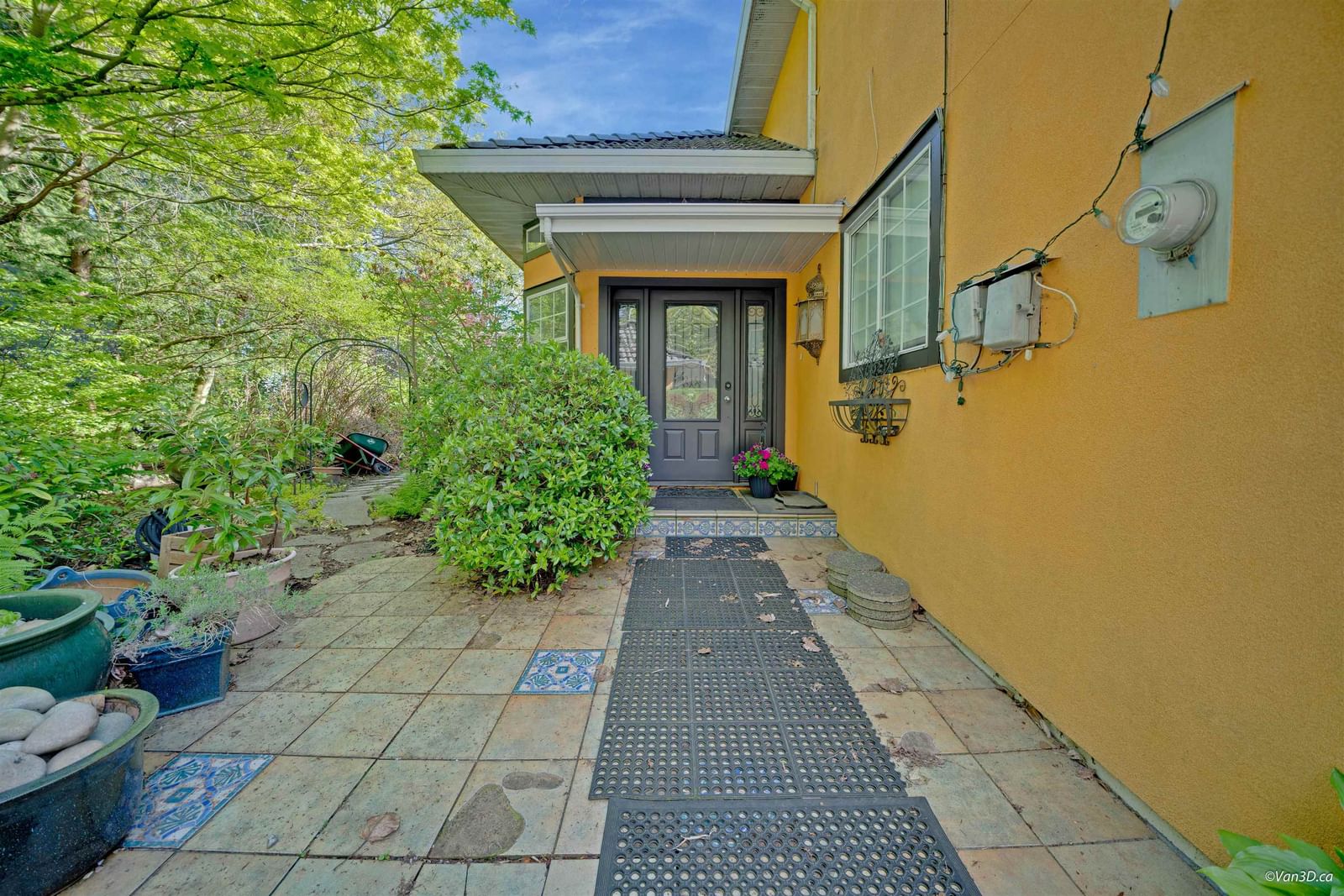 Listing Image 5