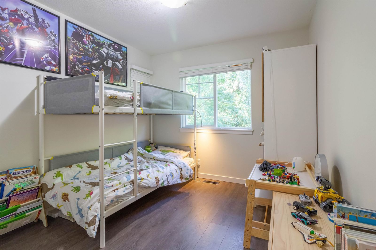 Listing Image 19