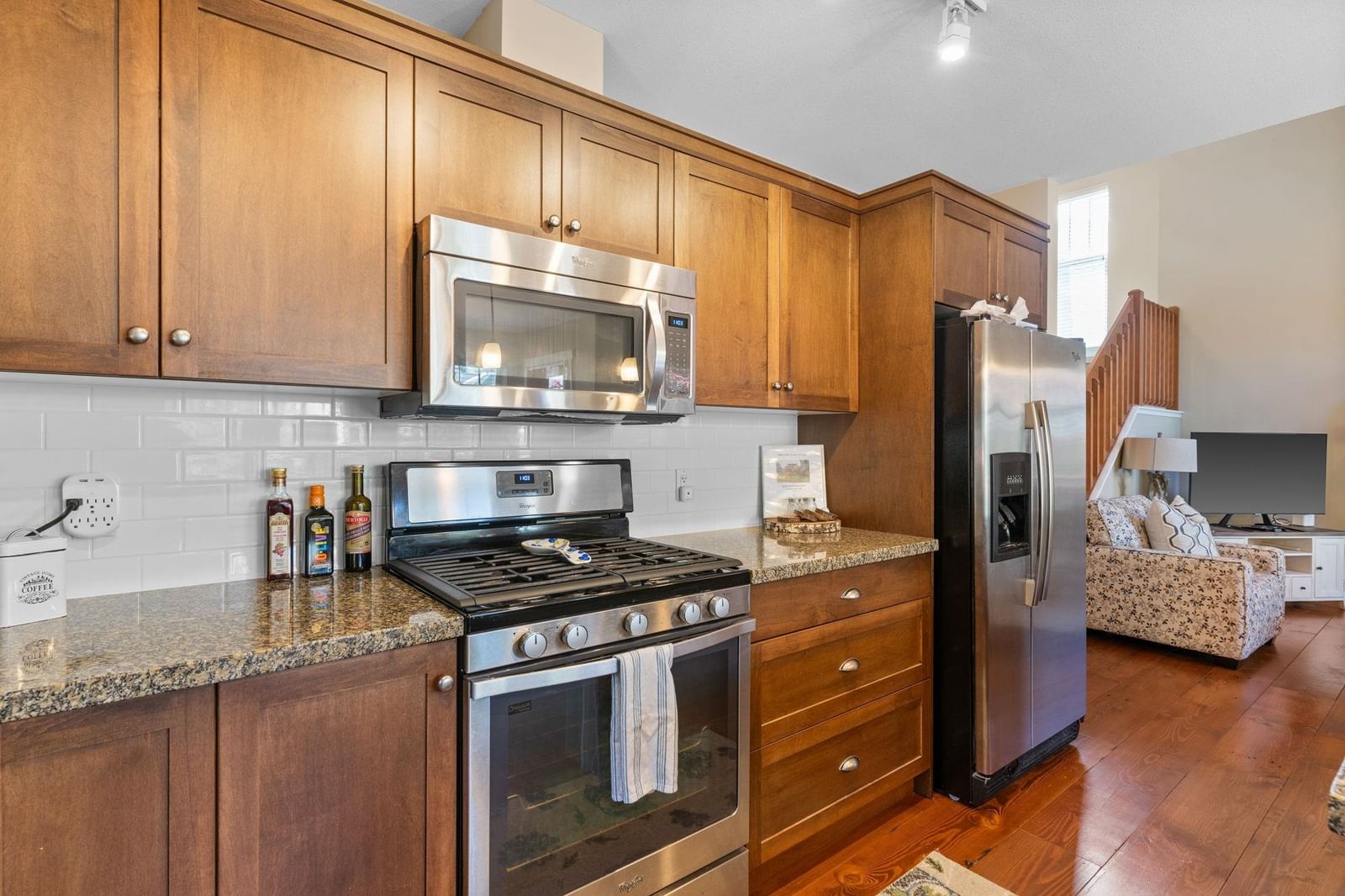 Listing Image 14