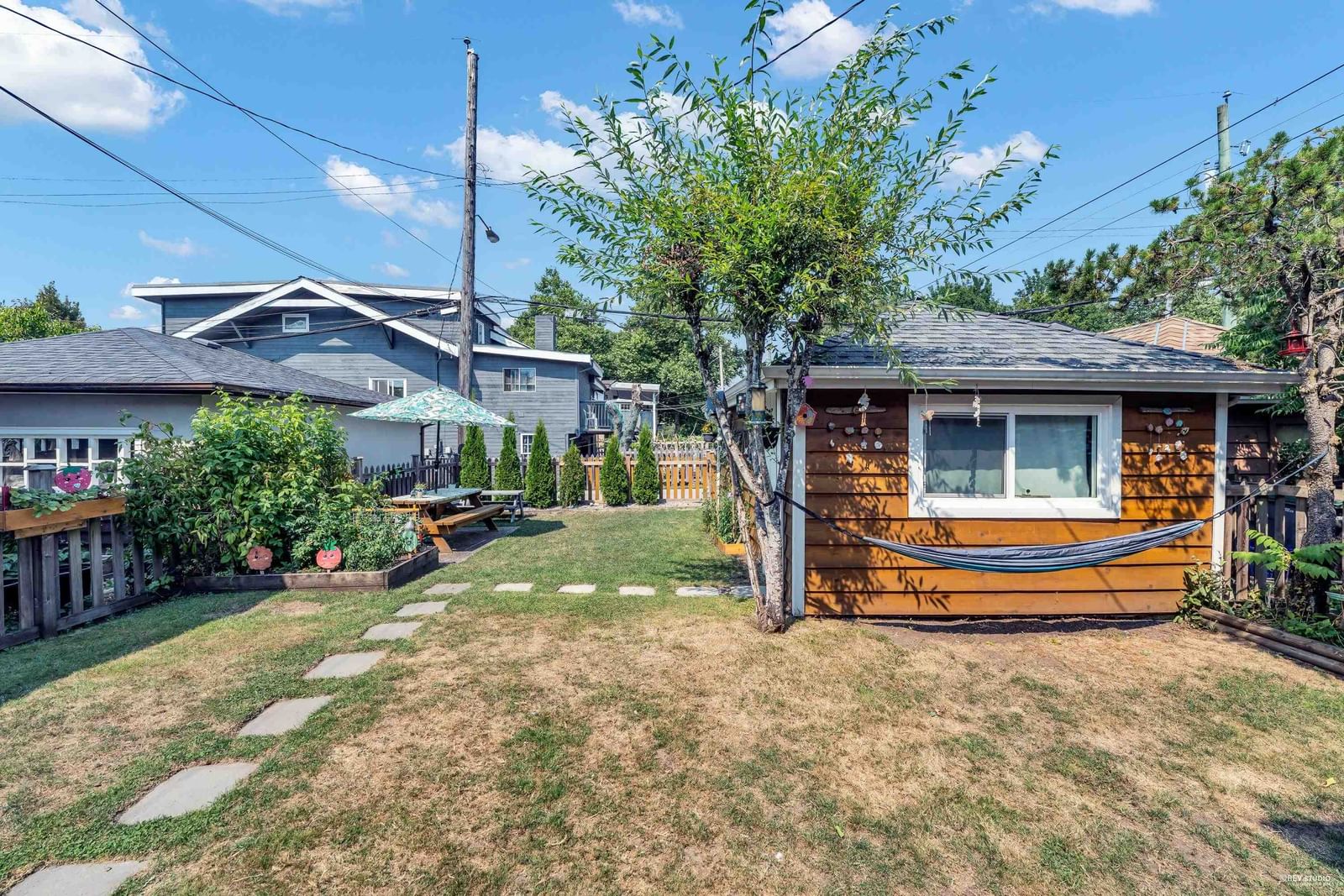 Listing Image 18