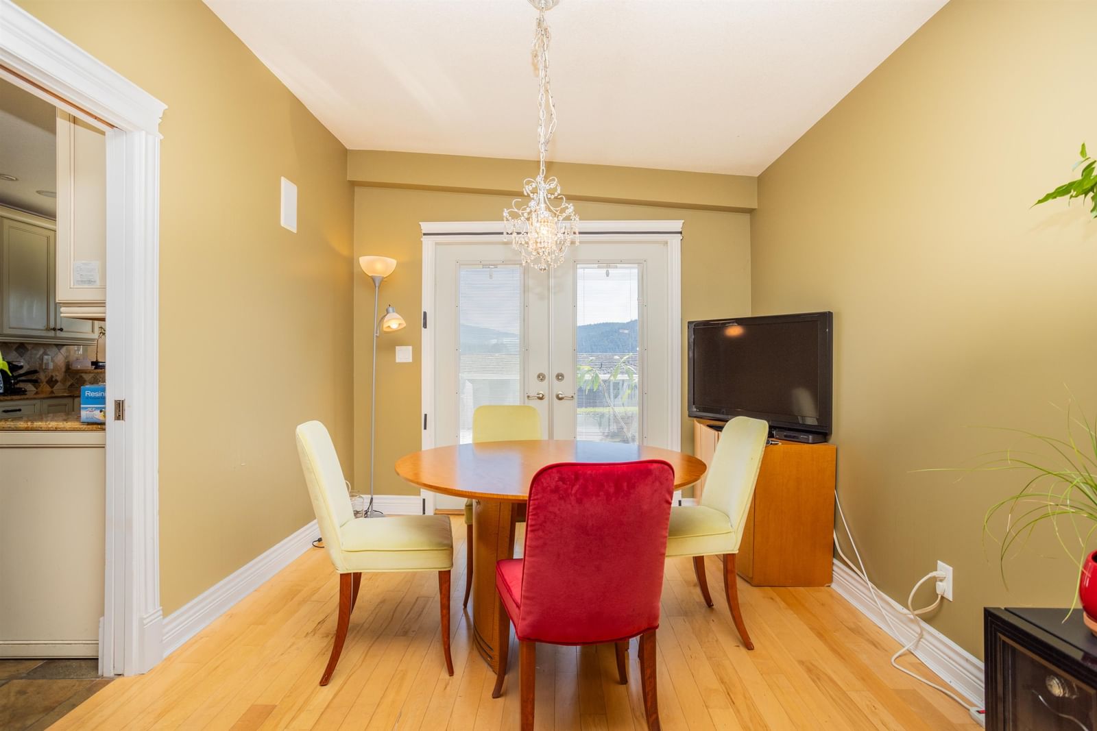 Listing Image 10