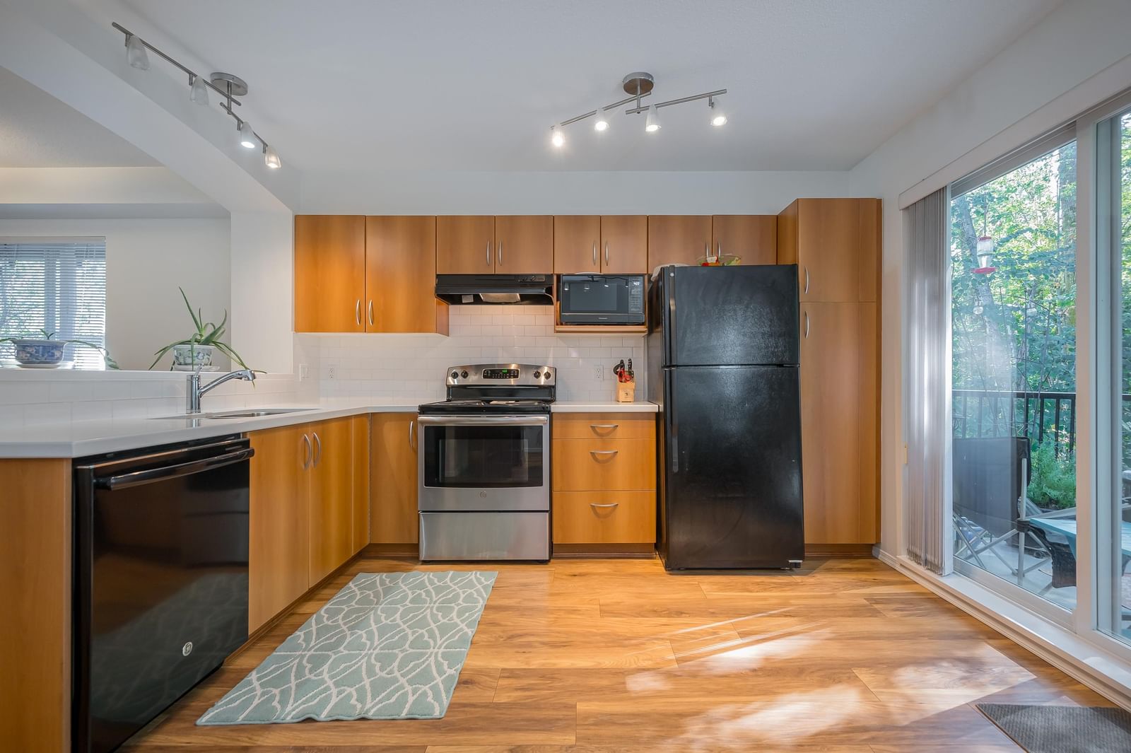 Listing Image 14