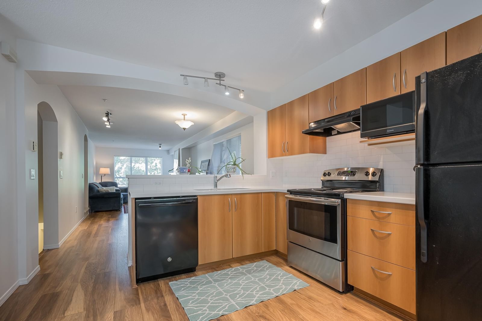 Listing Image 15