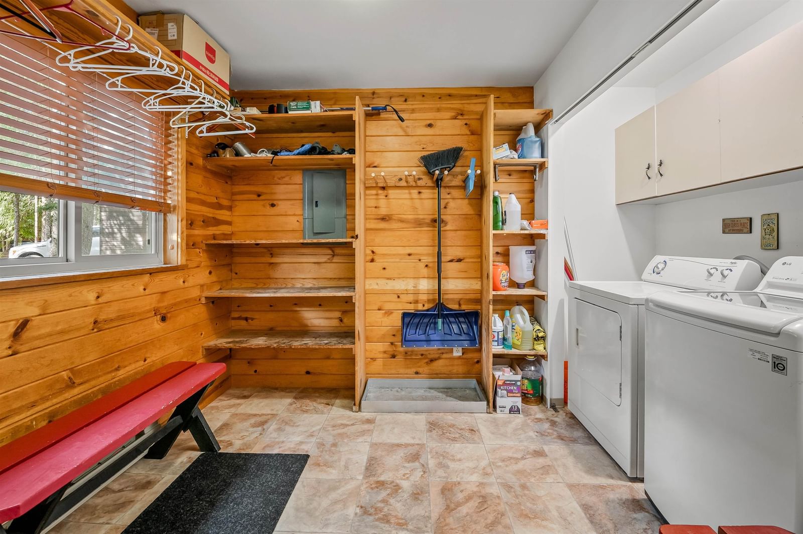 Listing Image 14