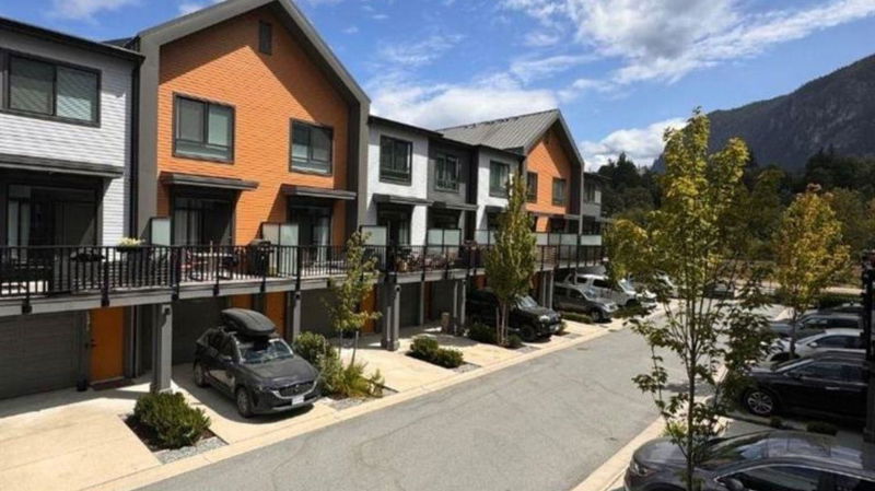 1372 Marinaside Place, Squamish, British Columbia (MLS R2917295)