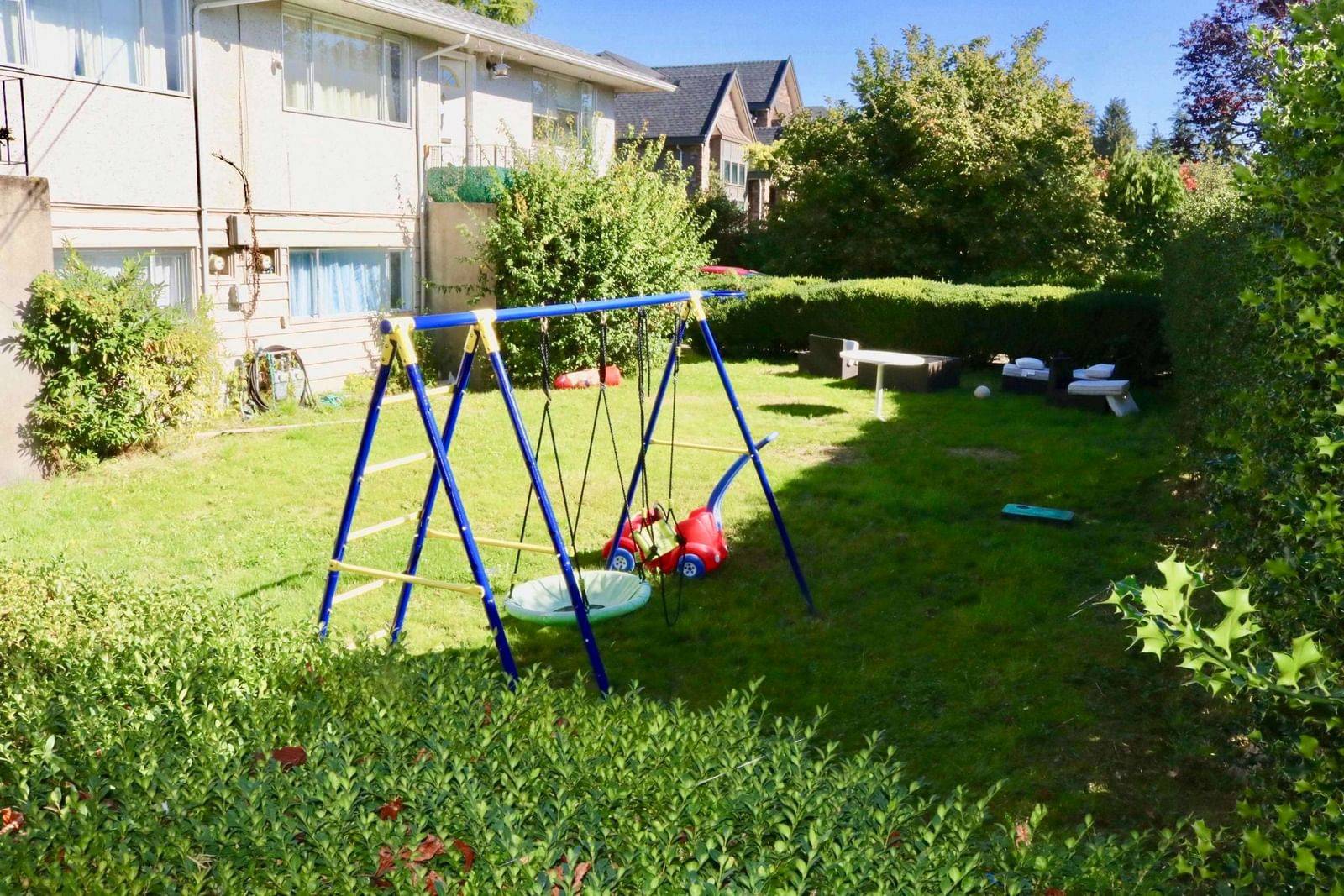 Listing Image 5