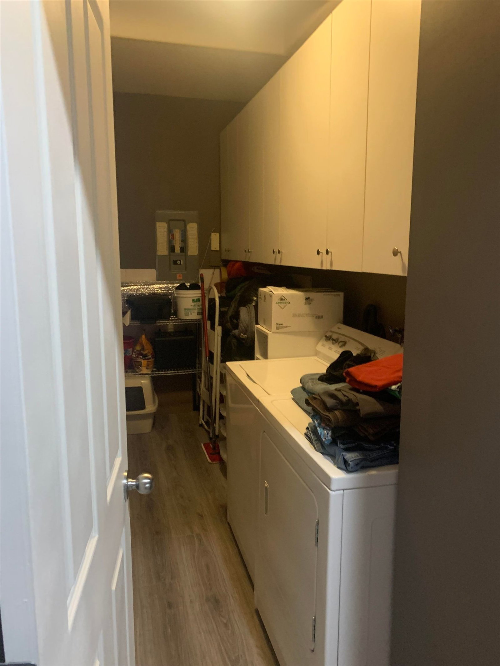 Listing Image 8