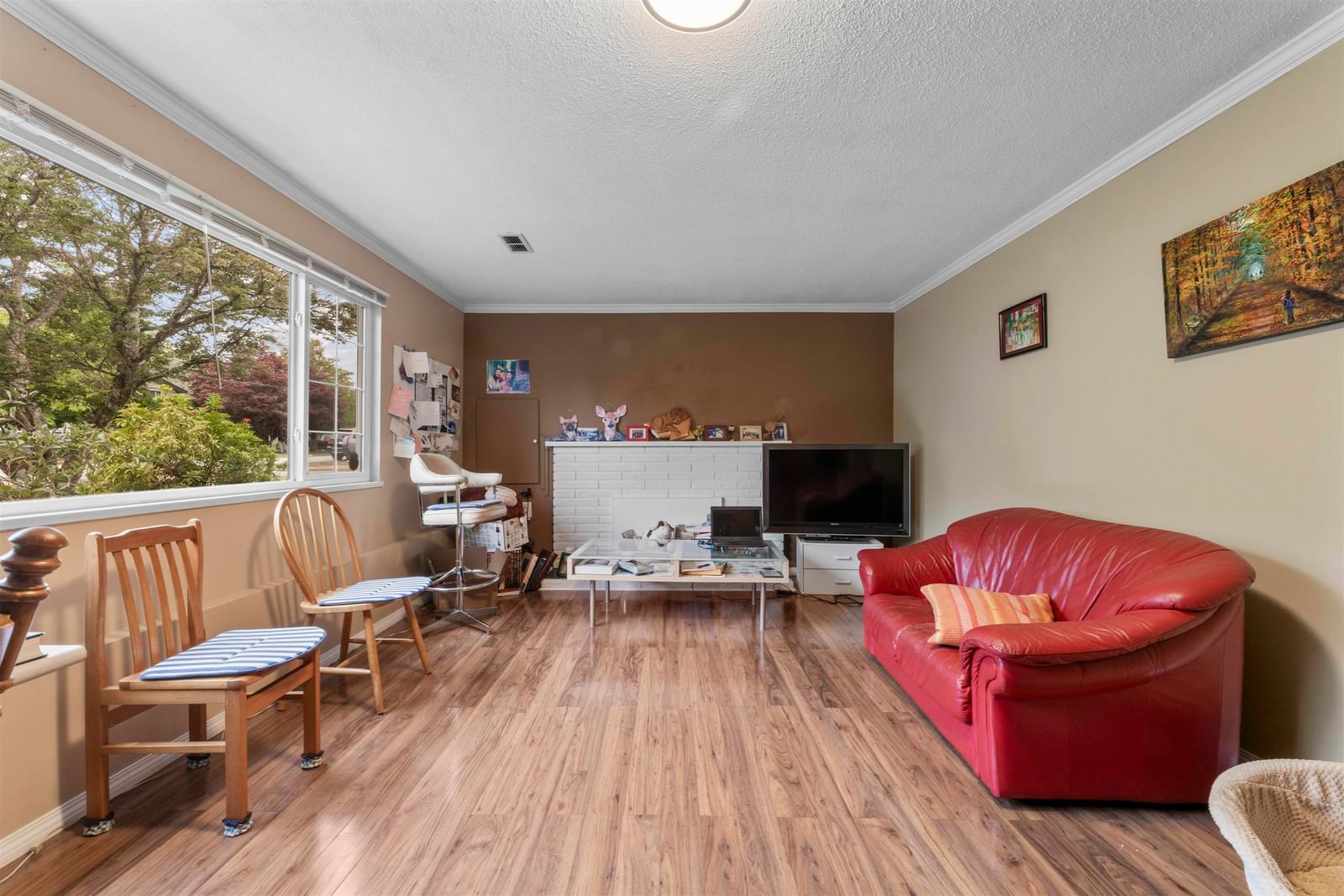 Listing Image 16