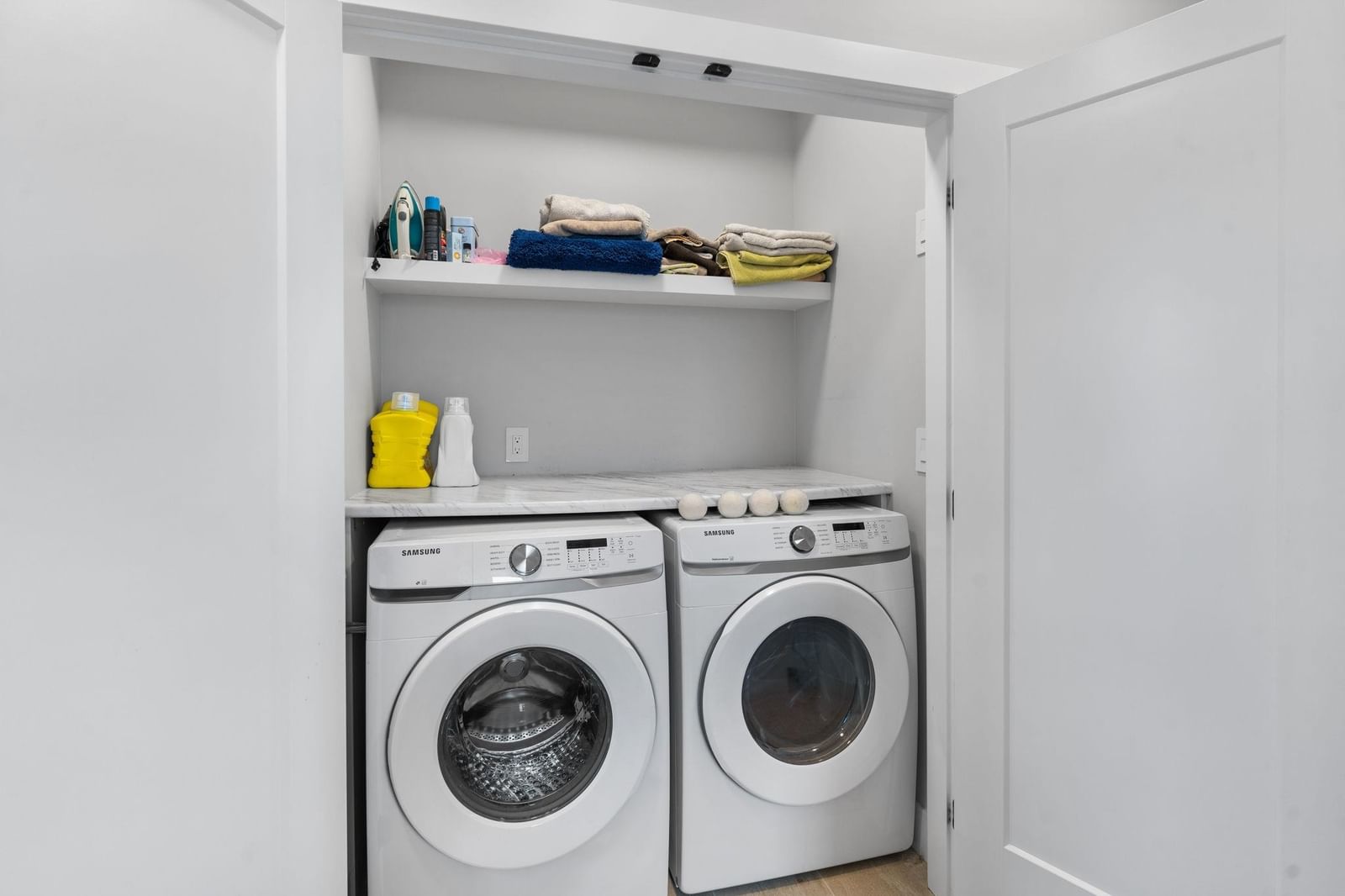 Listing Image 18