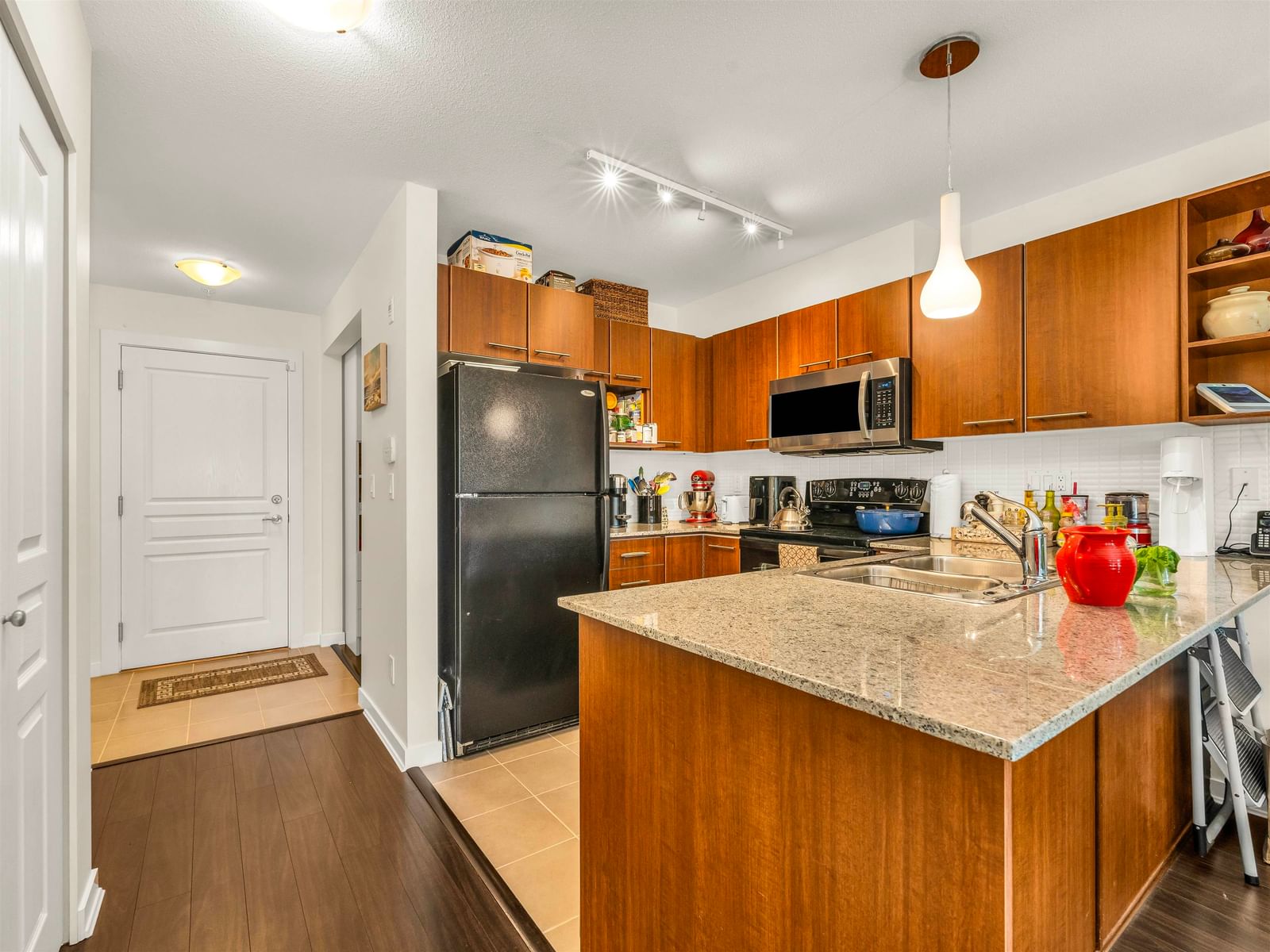 Listing Image 20