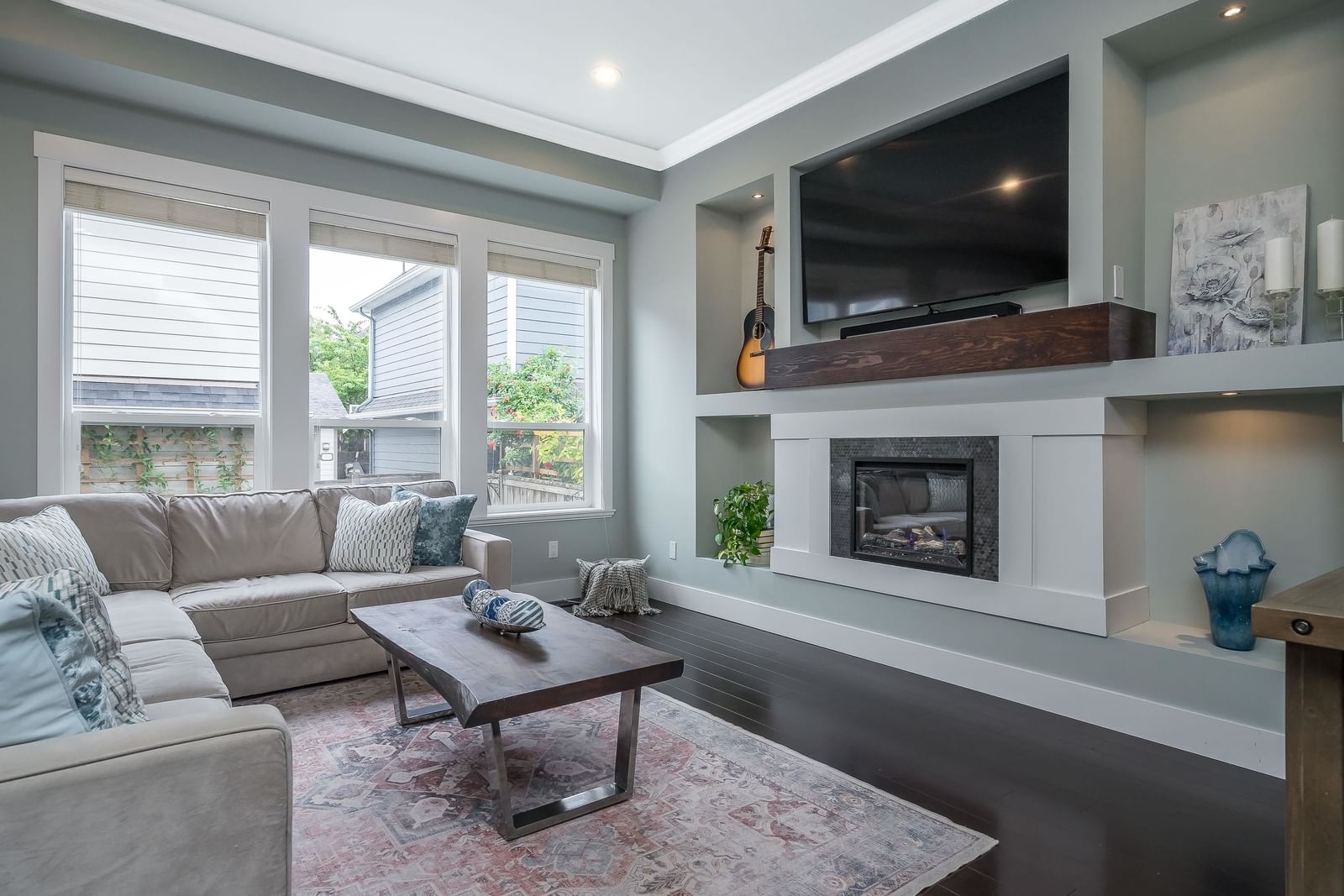 Listing Image 12