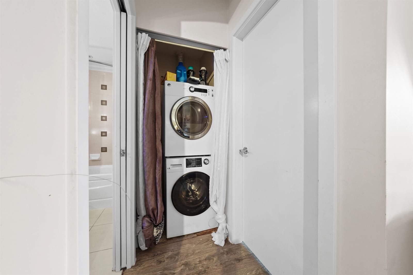 Listing Image 14