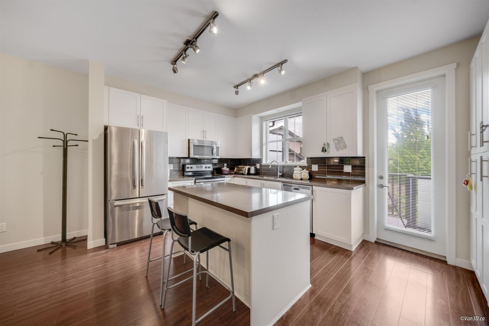 Listing Image 13