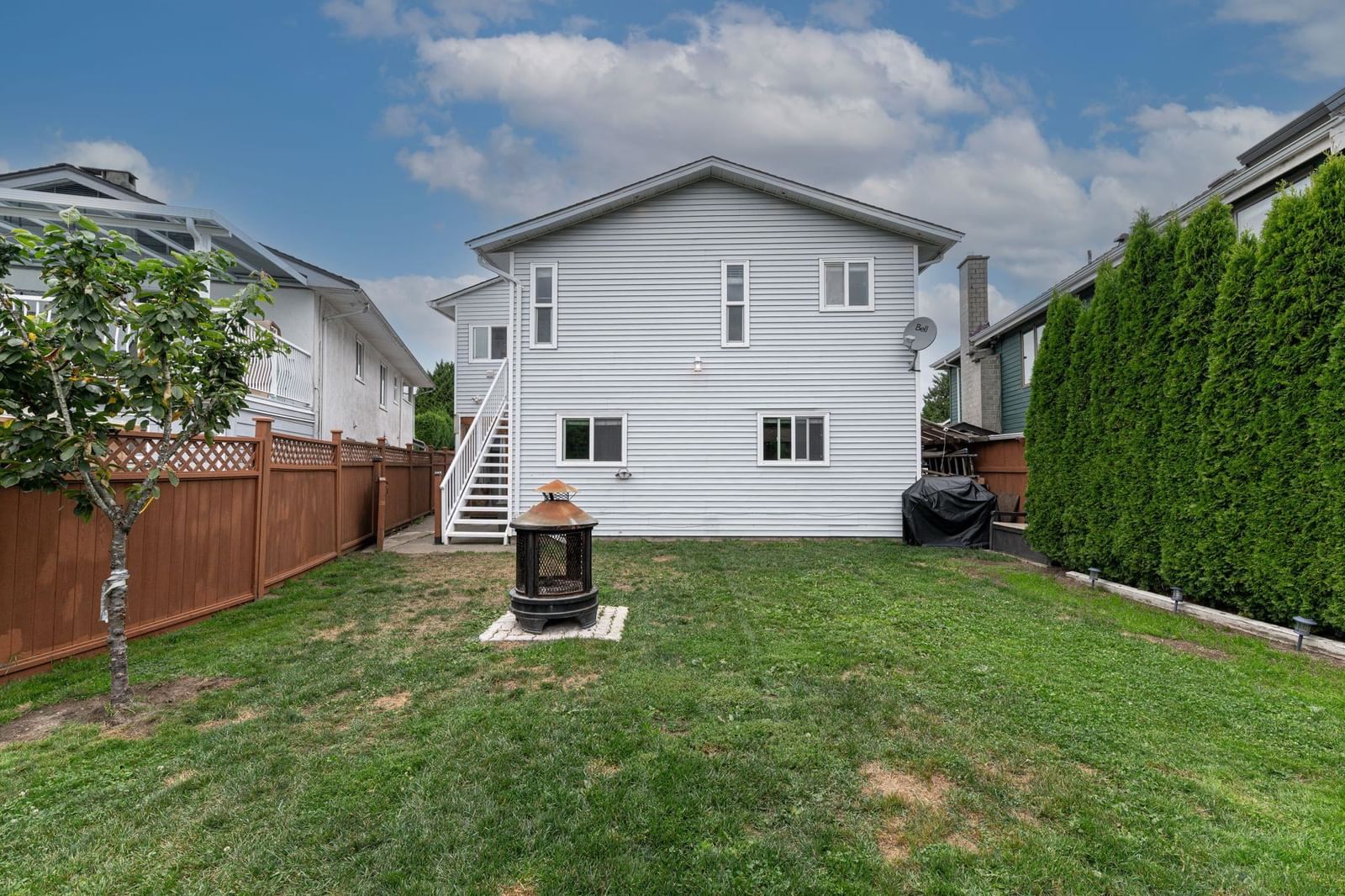 Listing Image 5