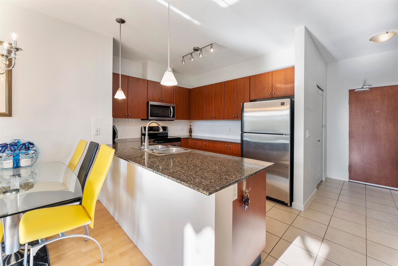 Listing Image 10