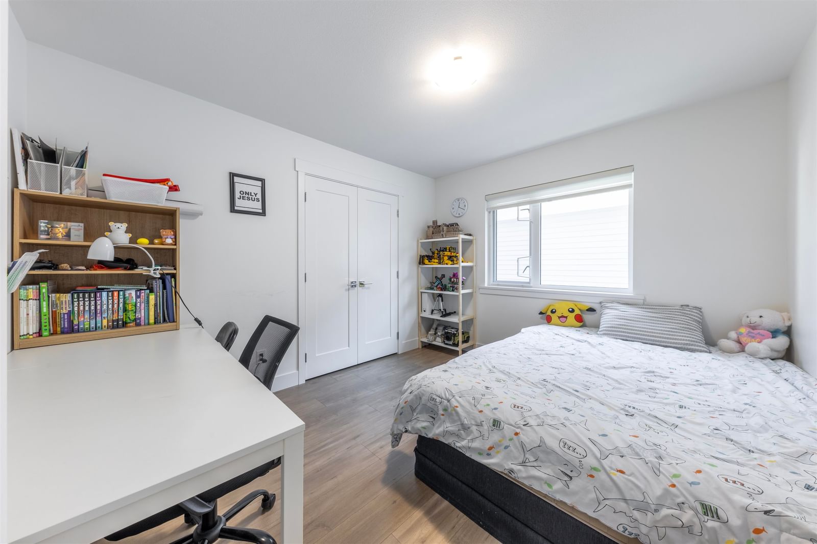 Listing Image 16