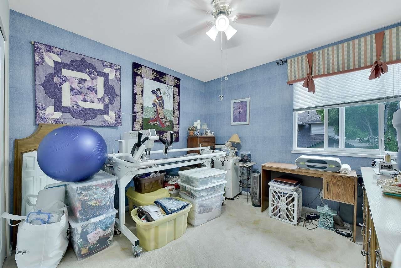 Listing Image 11
