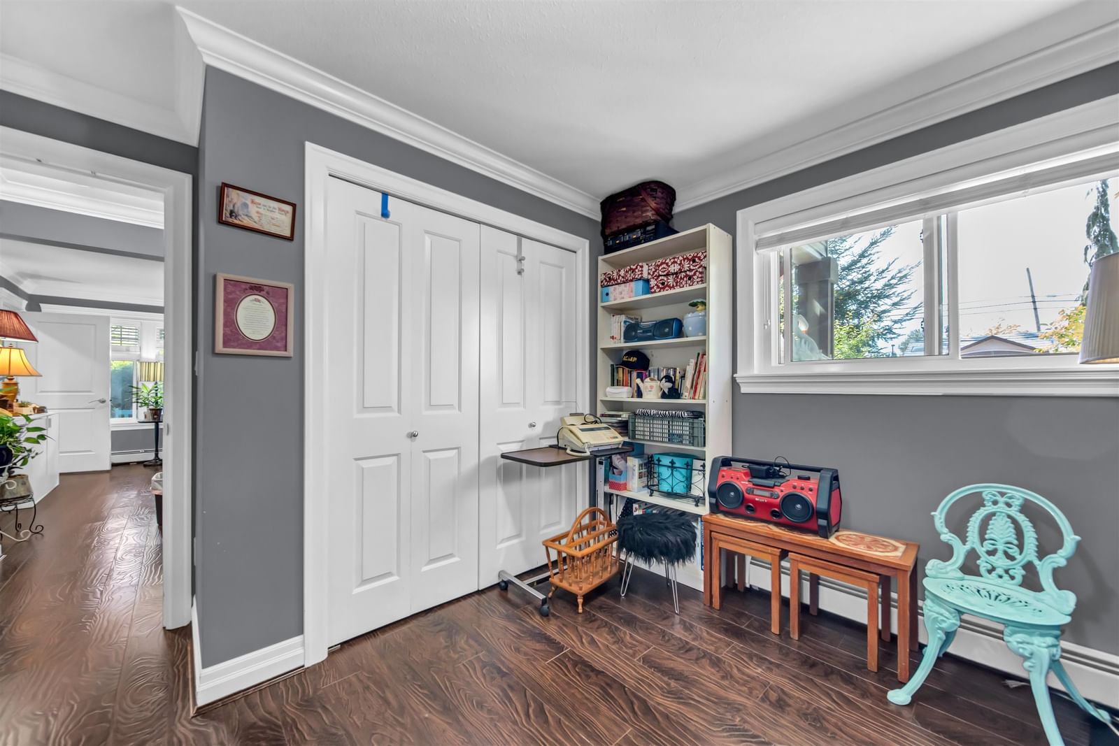 Listing Image 4