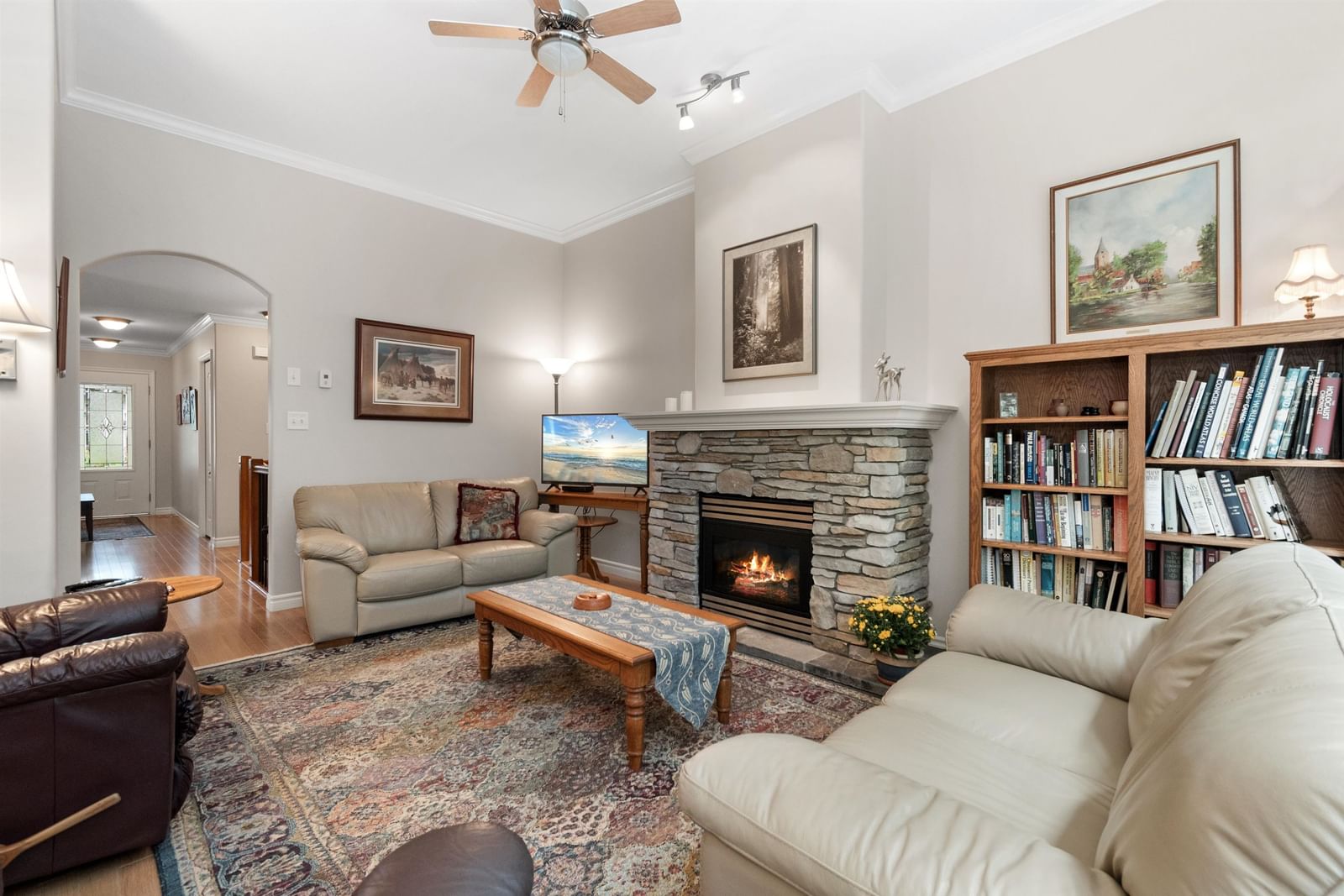 Listing Image 11