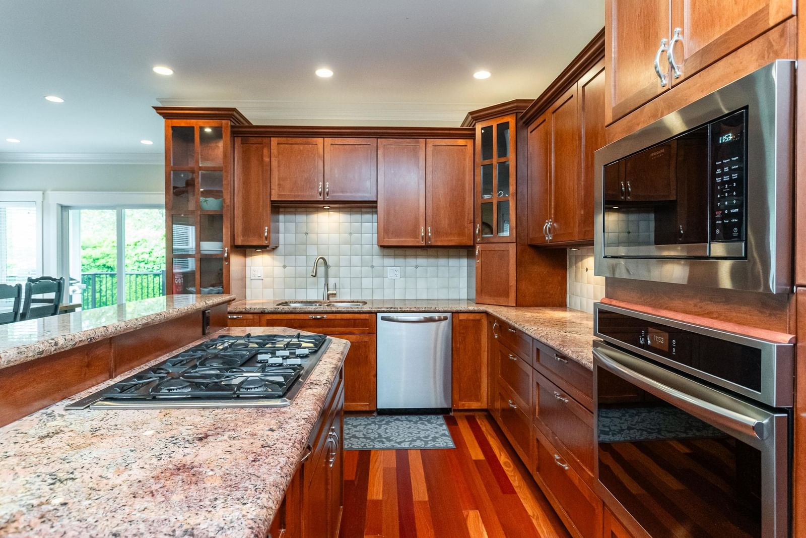Listing Image 15