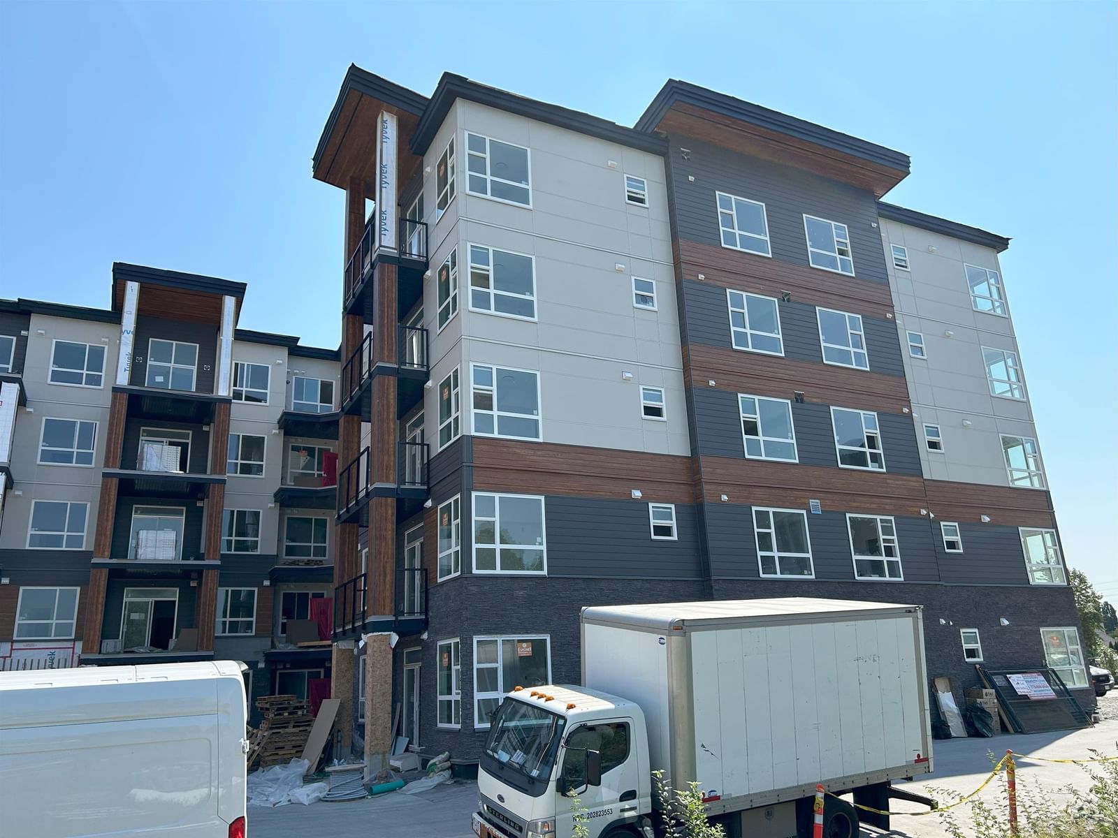 Listing Image 5