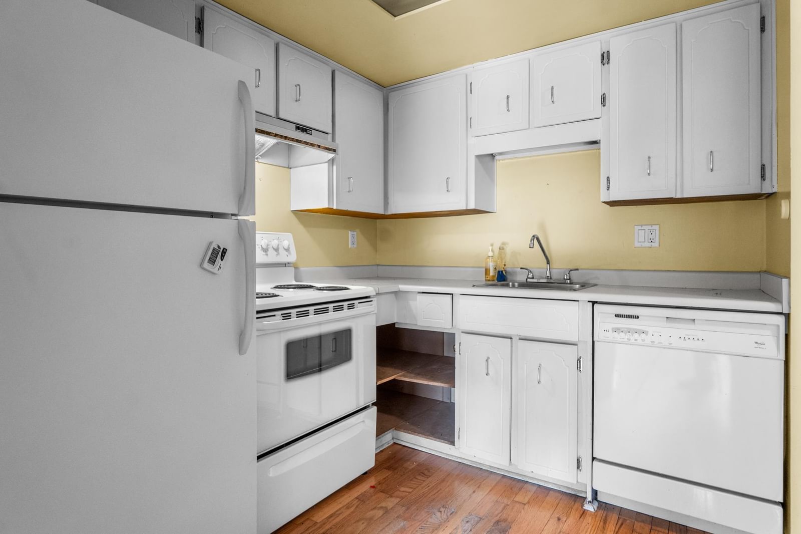 Listing Image 12