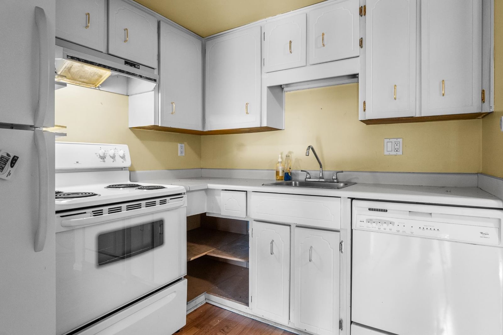 Listing Image 14