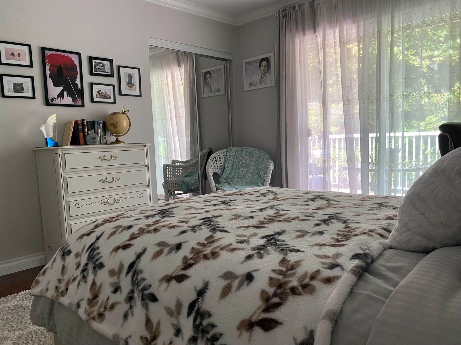 Listing Image 10