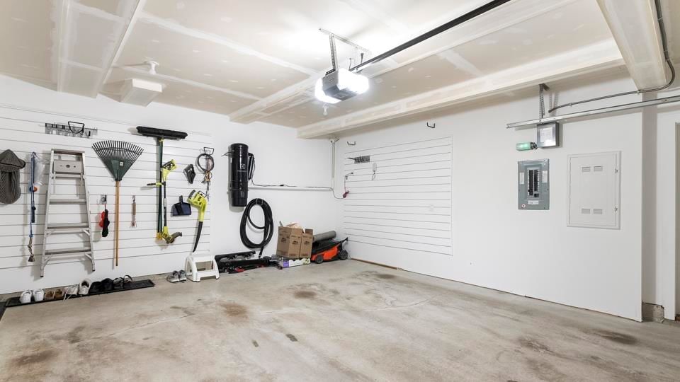 Listing Image 36